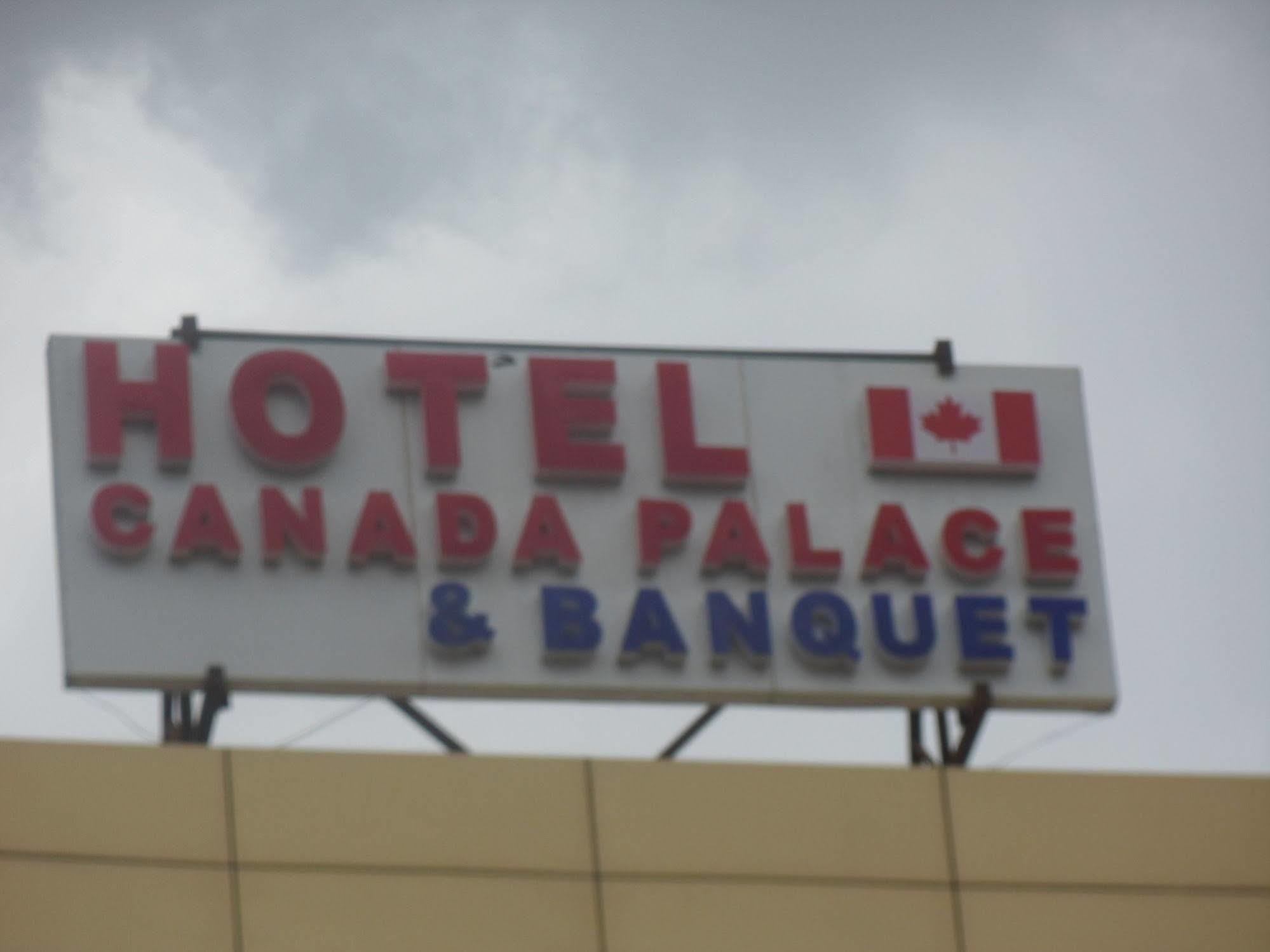 Hotel Canada Palace Batwa Exterior photo